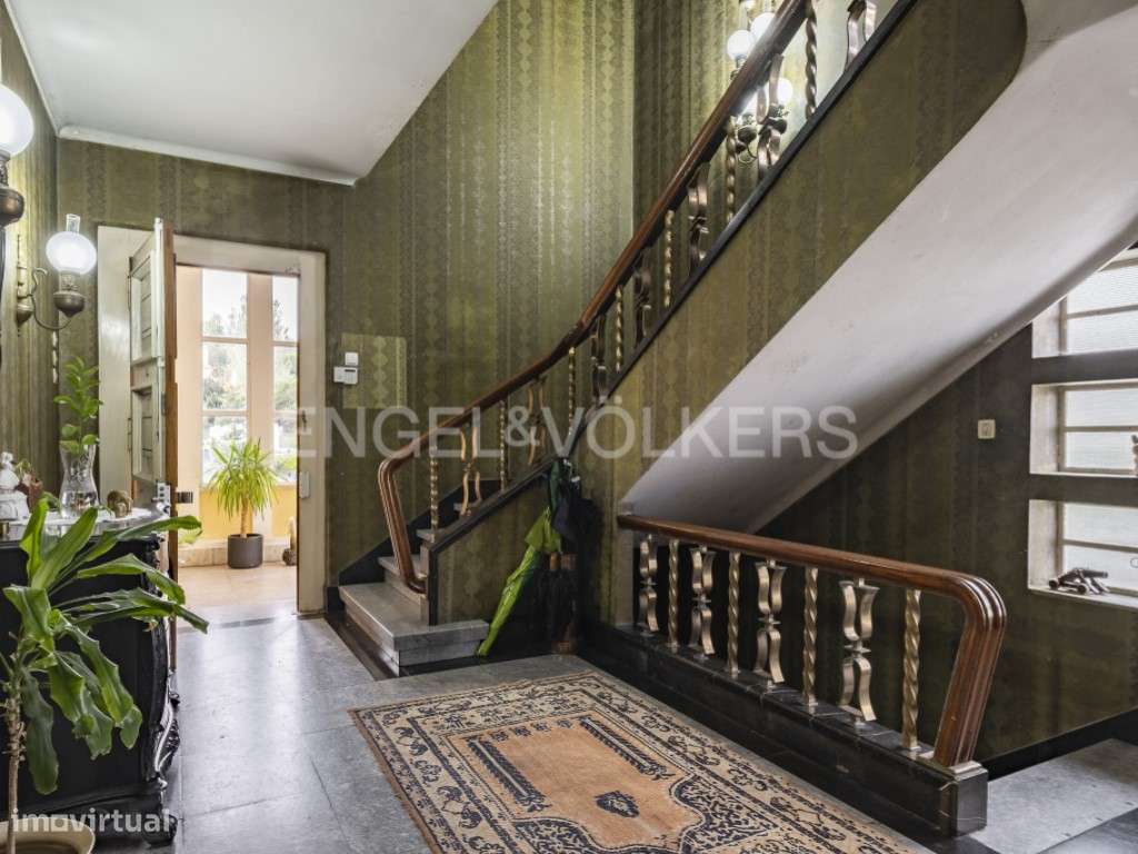 Moradia Isolada com Terreno de 1.300 m² em Alvalade-28