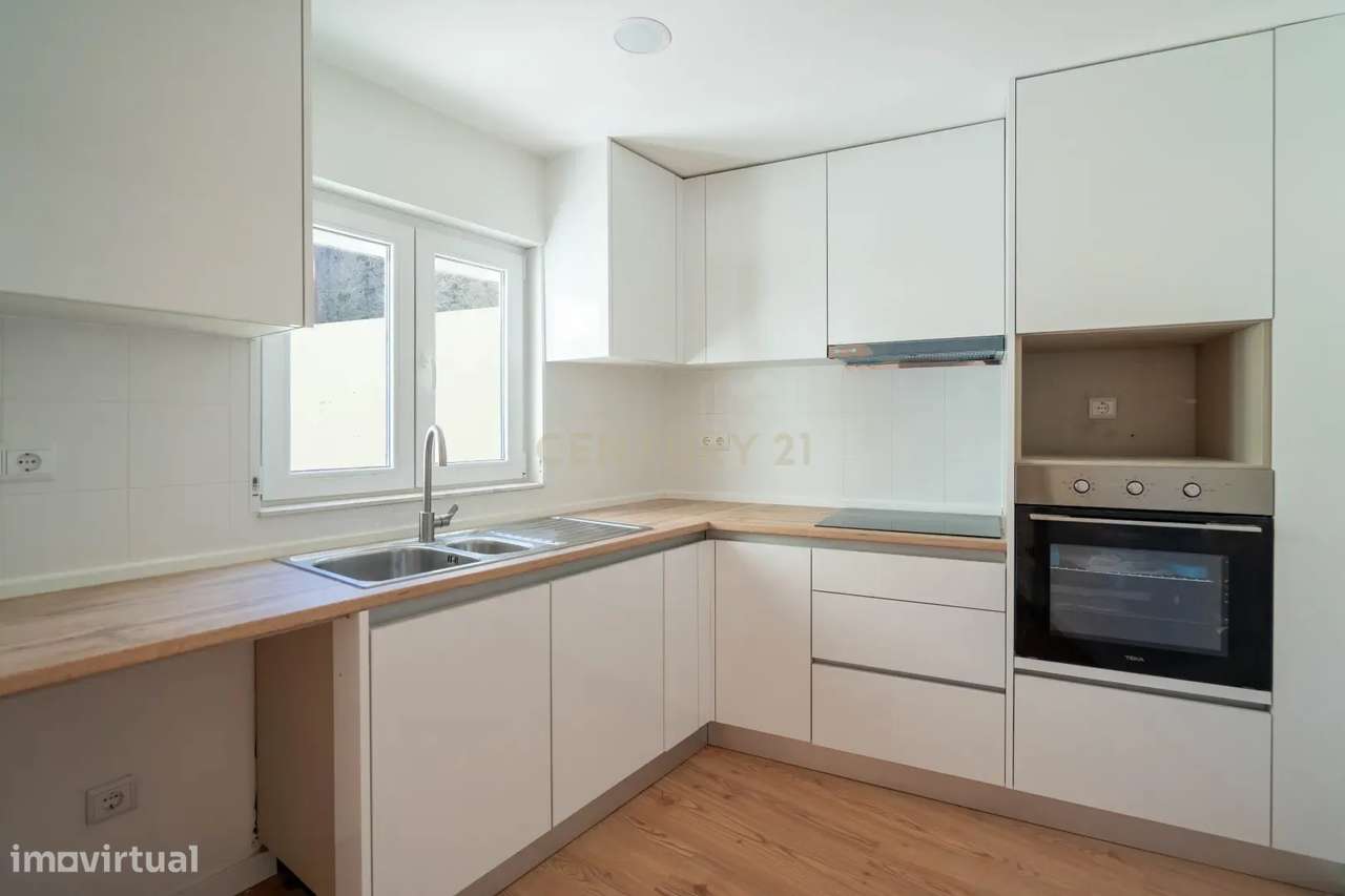 Moradia T3 de dois pisos com terreno totalmente renovada a cinco minut-42