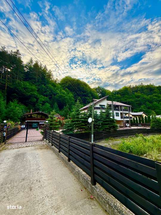 Casa de vacanta sau pensiune | Batca Doamnei | Teren in natura - Imagine principală: 1/16