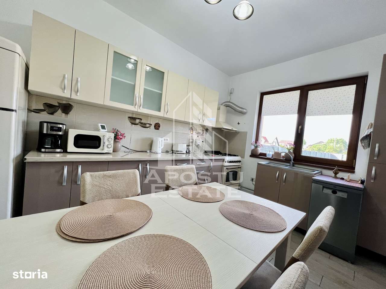 Duplex cu 5 camere , 2 bai,complet mobilata si utilata , in Dumbravita - Imagine principală: 5/18