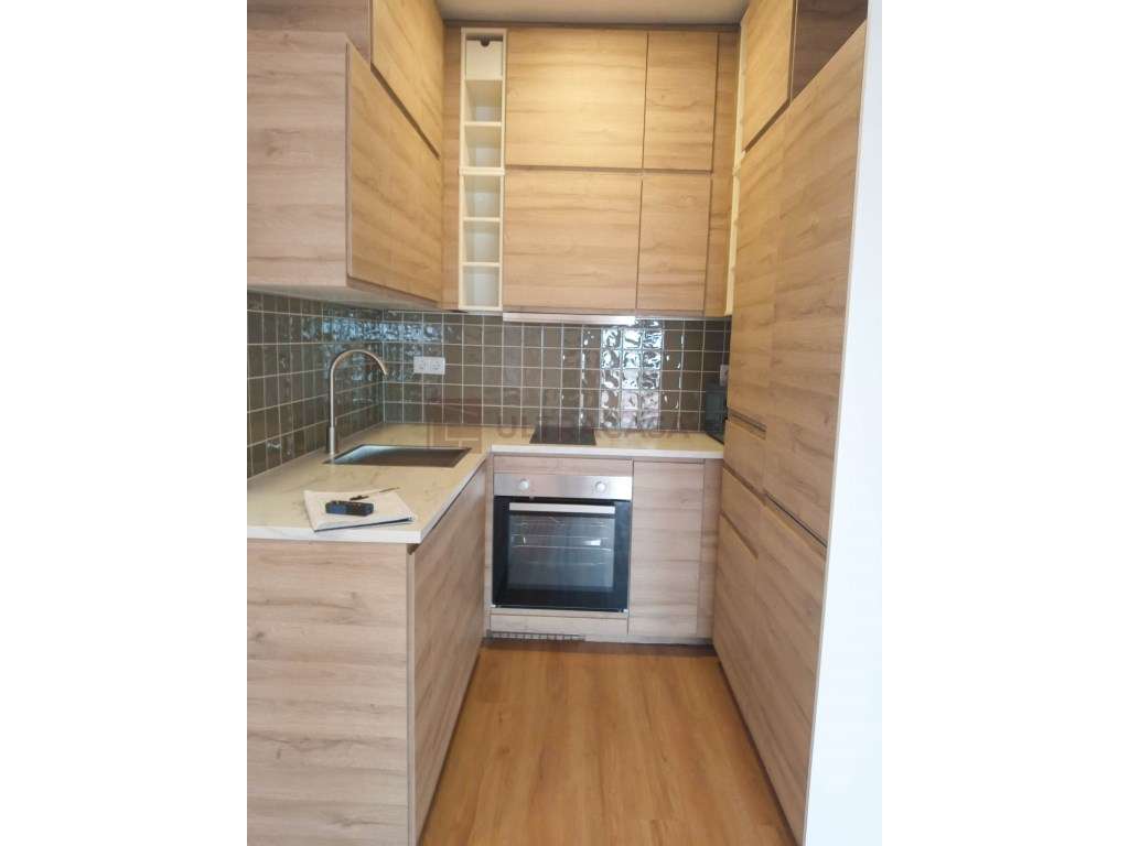 Arrenda-se T1 na Penha de França com excelente vista - Grande imagem: 3/15