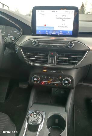 Ford Focus 1.5 EcoBlue Start-Stopp-System COOL&CONNECT - 14