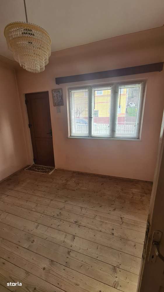 Apartament cu 2 camere de vânzare în Curtea de Argeș.-7