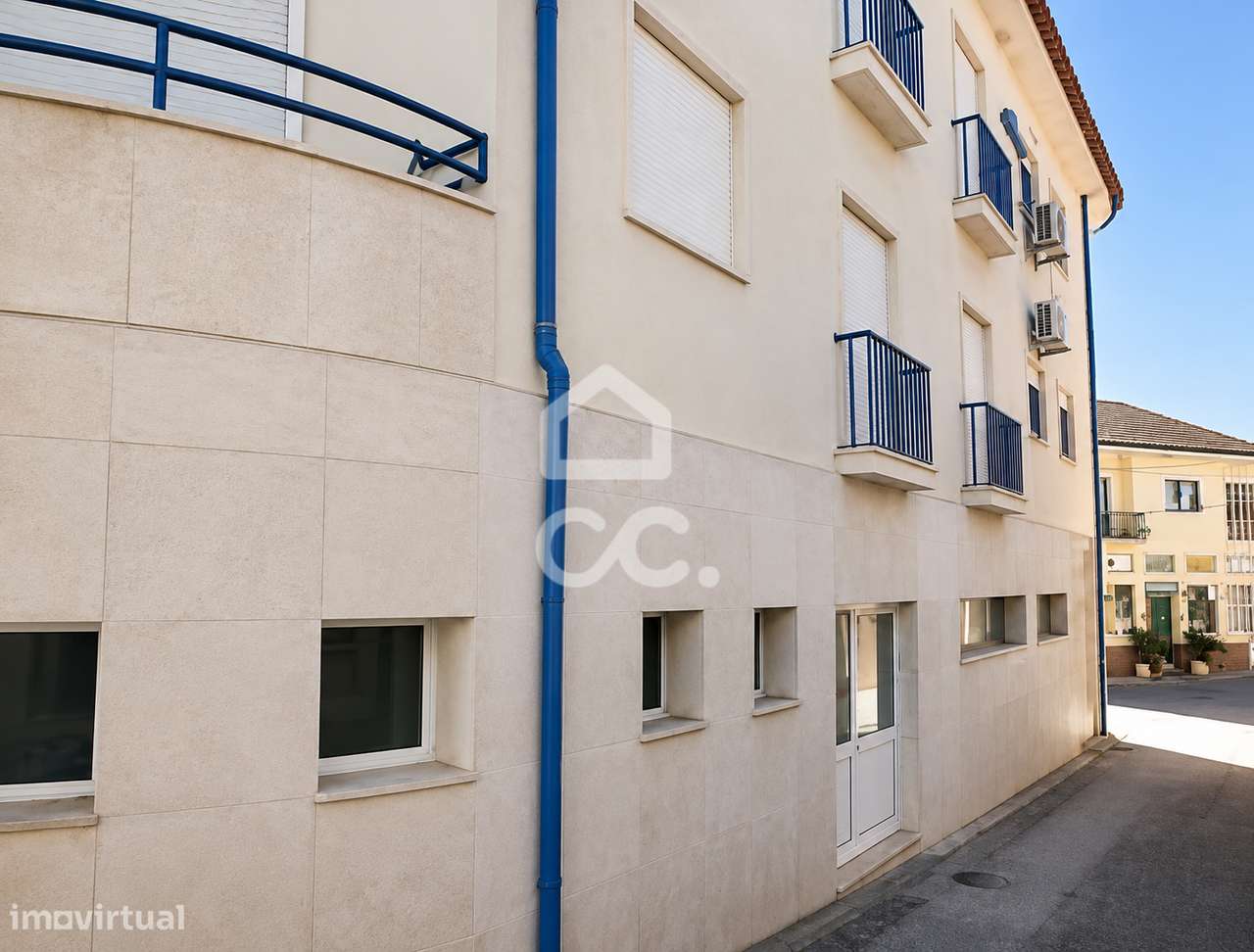 Loja de 2 Pisos com 242 m² em Amiais de Baixo – Santarém-5