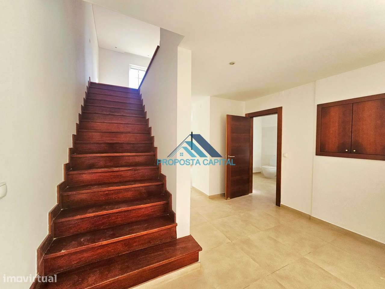 Moradia T4 com excelentes áreas exteriores - Oportunidade Única...-24