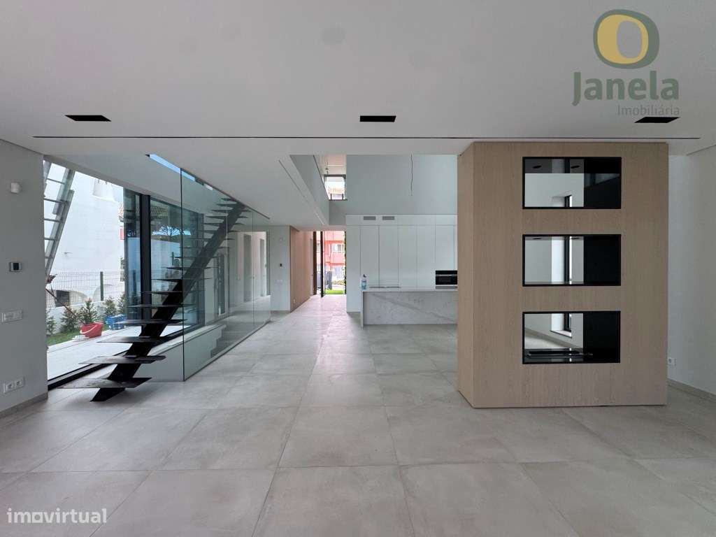 Moradia T4 de Luxo com Piscina, em Primeira Linha de Golfe, Vilamoura-21