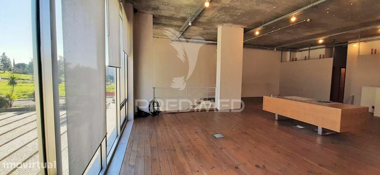 Fantástico Escritório com 2 estacionamentos no Restelo! - Grande imagem: 4/25