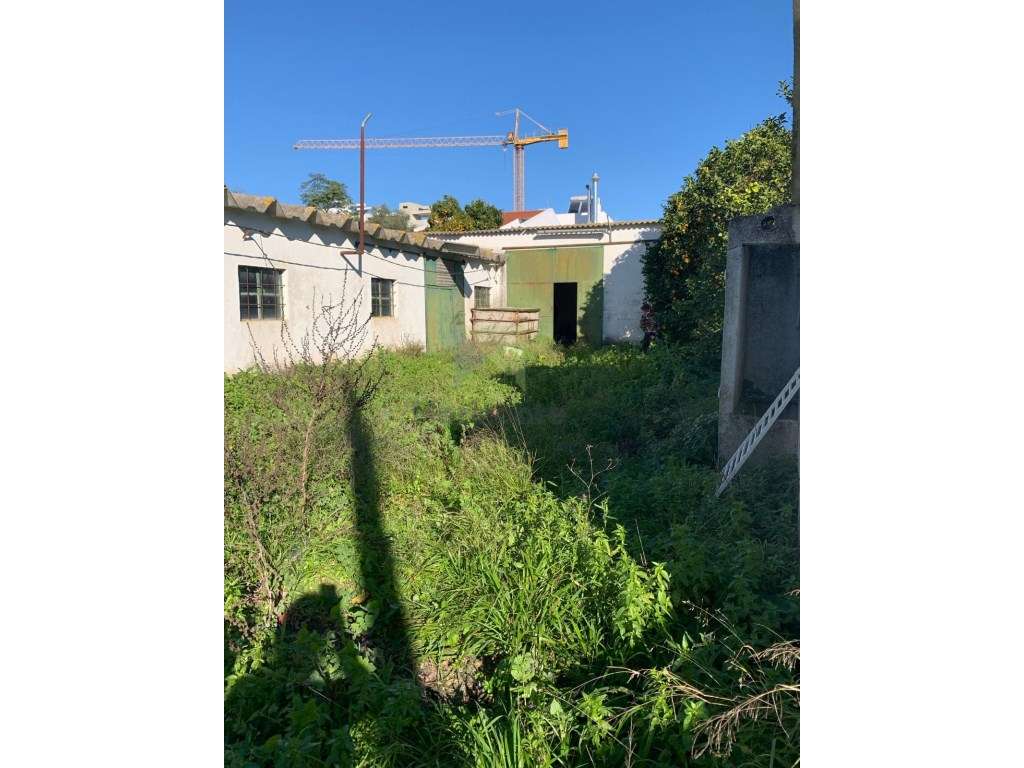 Terreno Urbano no Centro do Montijo para Prédio de 4 Andares-20