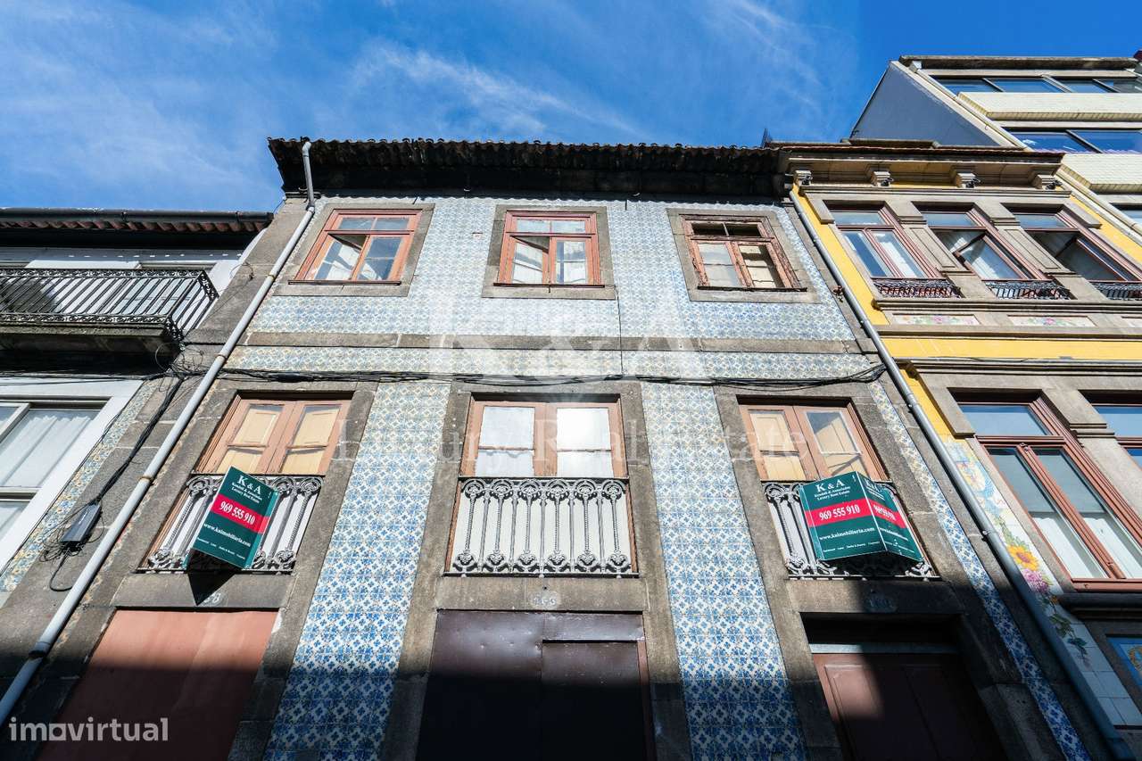 Prédio no centro do Porto - Grande imagem: 5/22