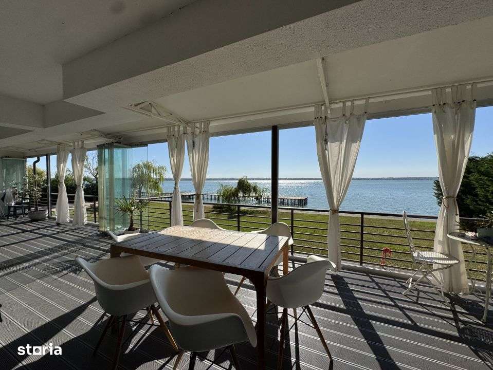 Superb | Locuinta langa lac, cu terasa, peluza si ponton - Imagine principală: 1/19