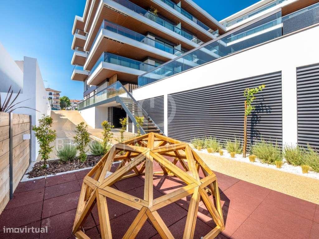 Apartamento T4 com jardim privativa, em Carcavelos-57