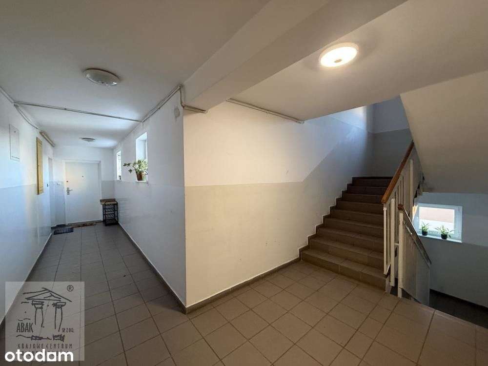 3 pokojowe Literacka , osobna kuchnia duży balkon , piwnica , garaż-12