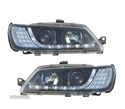 FARÓIS COM LUZ DIURNA LED PARA PEUGEOT 306 97-00 FUNDO PRETO - 1