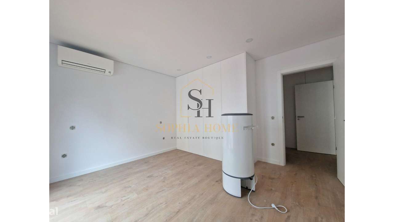 Apartamento T1 Novo - Metro St. Ovídeo-8