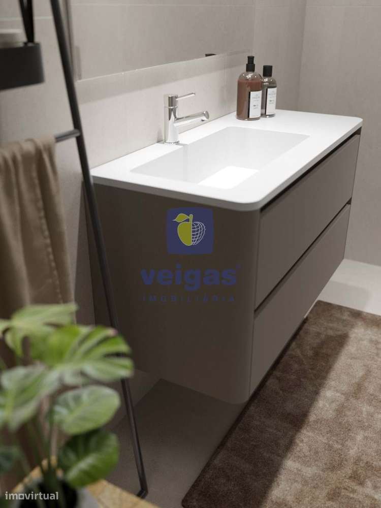 Apartamento T4 Novo em Leiria, Parceiros, com garagem box fechada e el-8