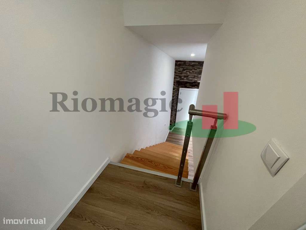 Moradia T3 Duplex com Garagem ***RIOMAGIC***-10
