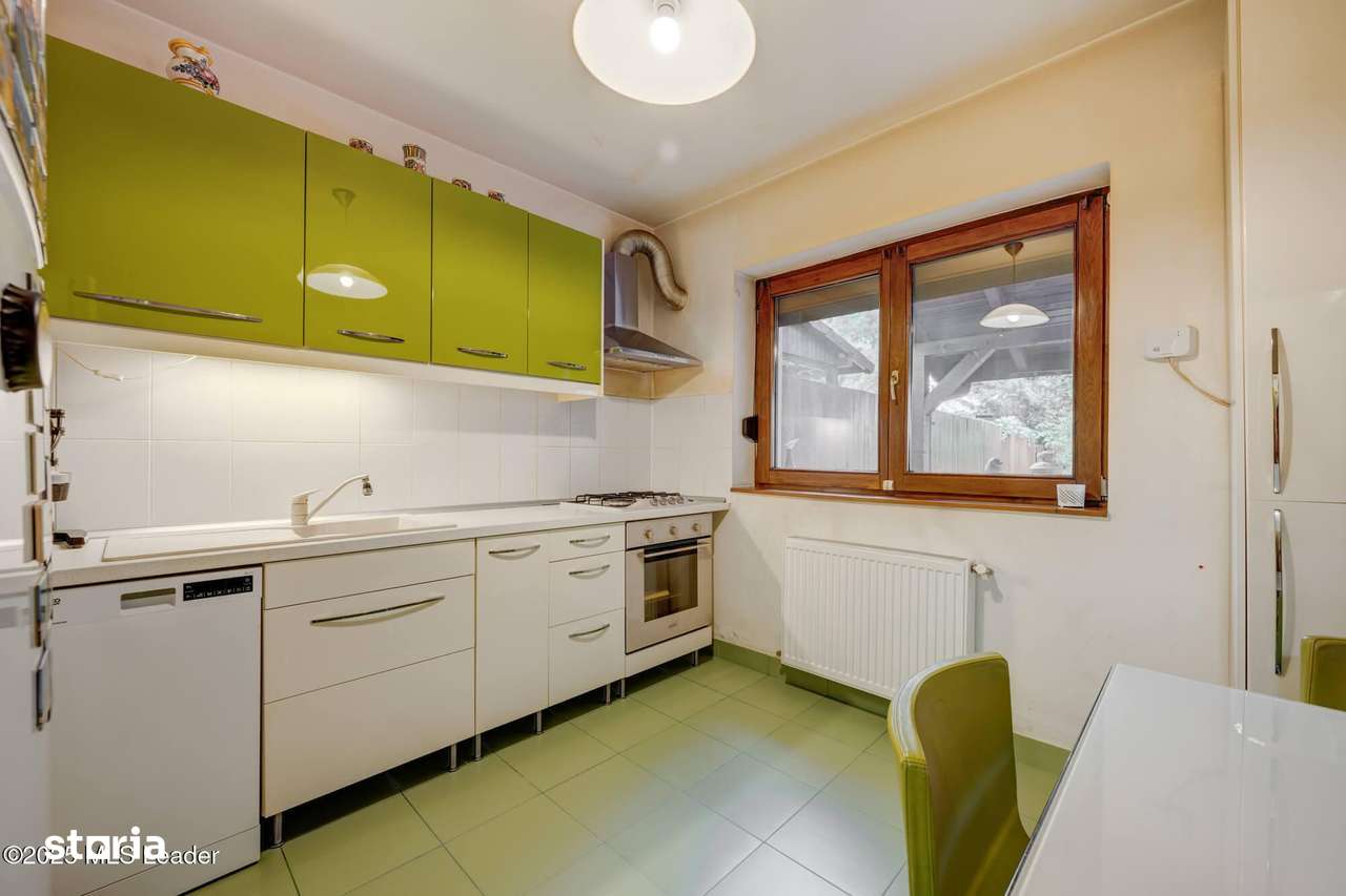 Casă eficientă, cu garaj, într-un complex liniștit, poziție excelenta-10