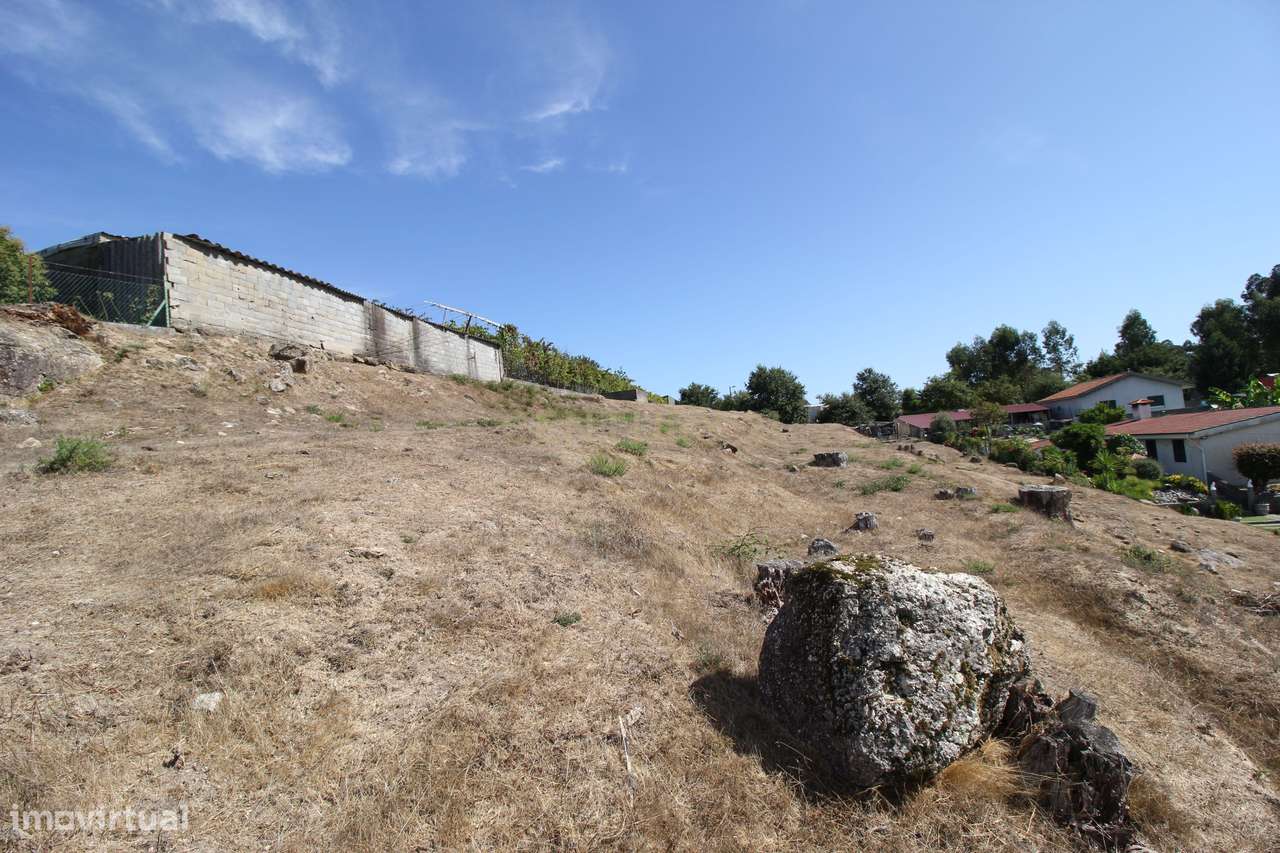 Moradia Bi-familiar em Lagares, Penafiel - Oportunidade Única!-7