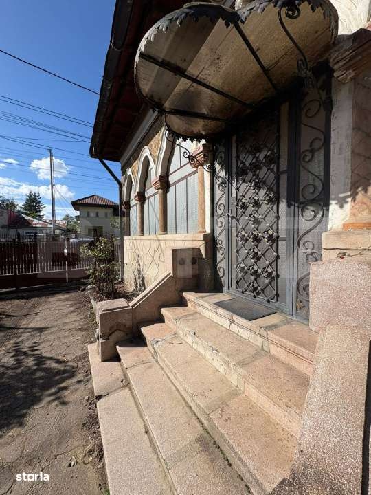 Casa de vanzare pentru renovare sau demolare – zona premium Caraiman - Imagine principală: 5/15