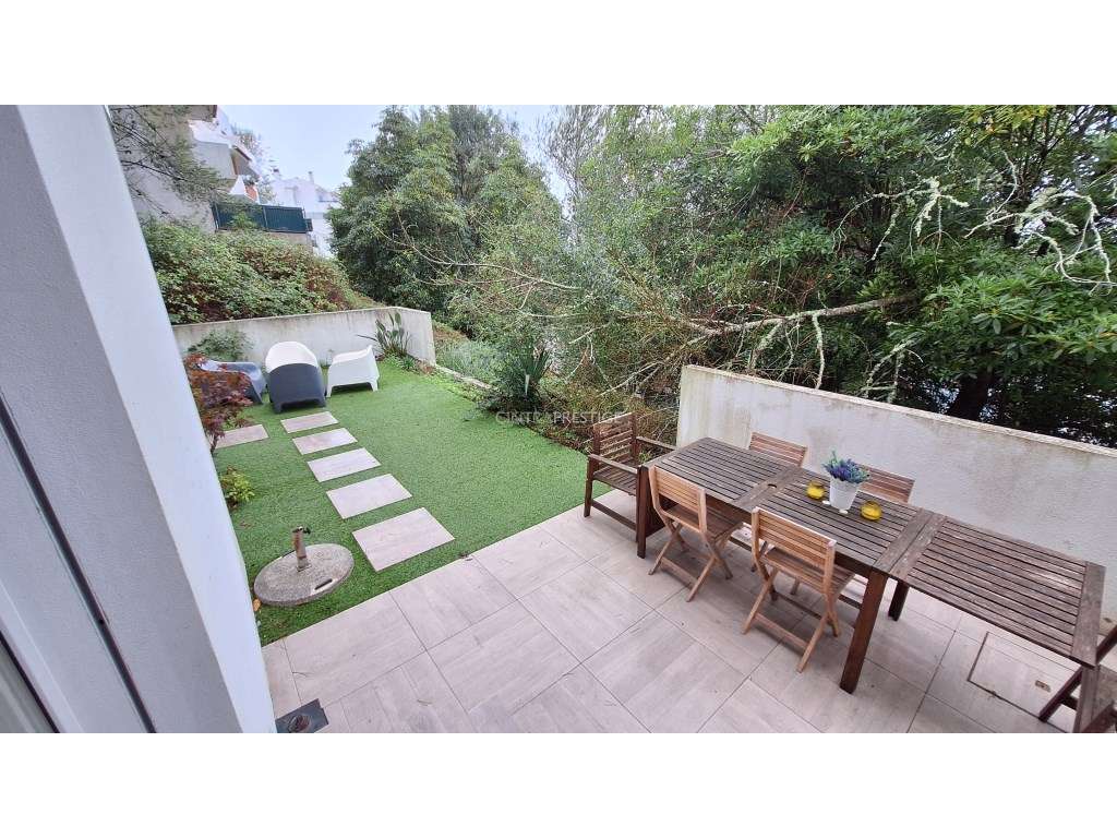 Moradia T5 Remodelada com Painéis Fotovoltaicos - Monte Santos, Sintra-23