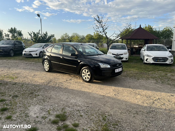 Ford Focus 1.6i 16V - 3