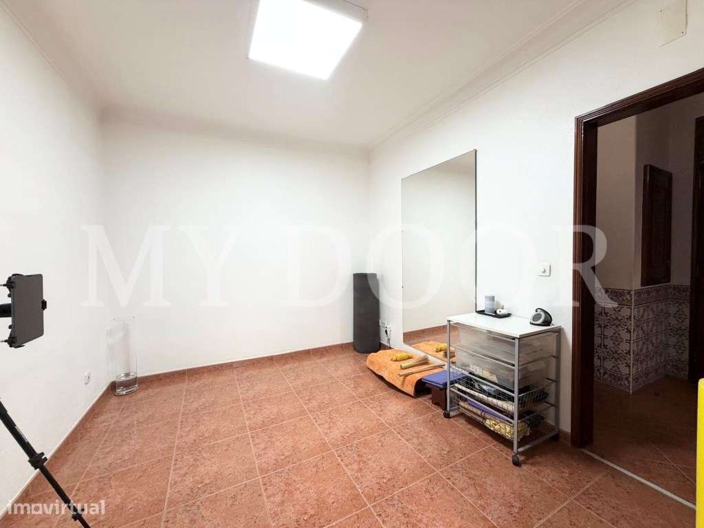 Apartamento T2 em Moscavide - Excelente Área - TERRAÇO 25M-11