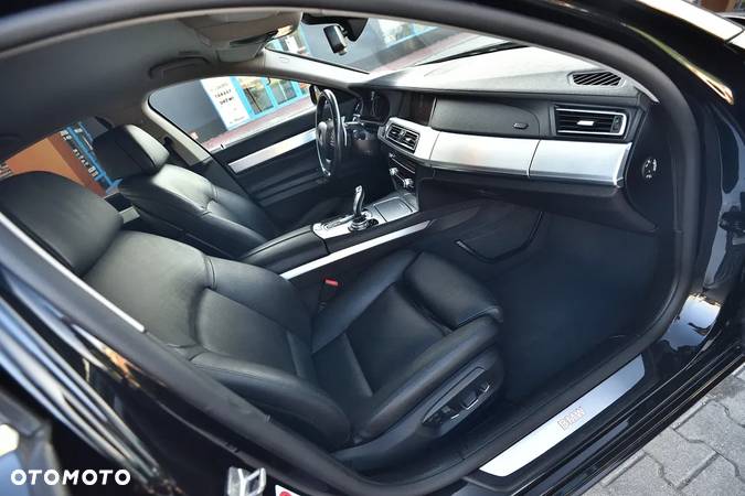 BMW Seria 7 730d xDrive Edition Exclusive - 38