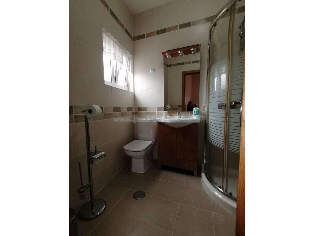 Moradia T3 isolada no Zambujal-12