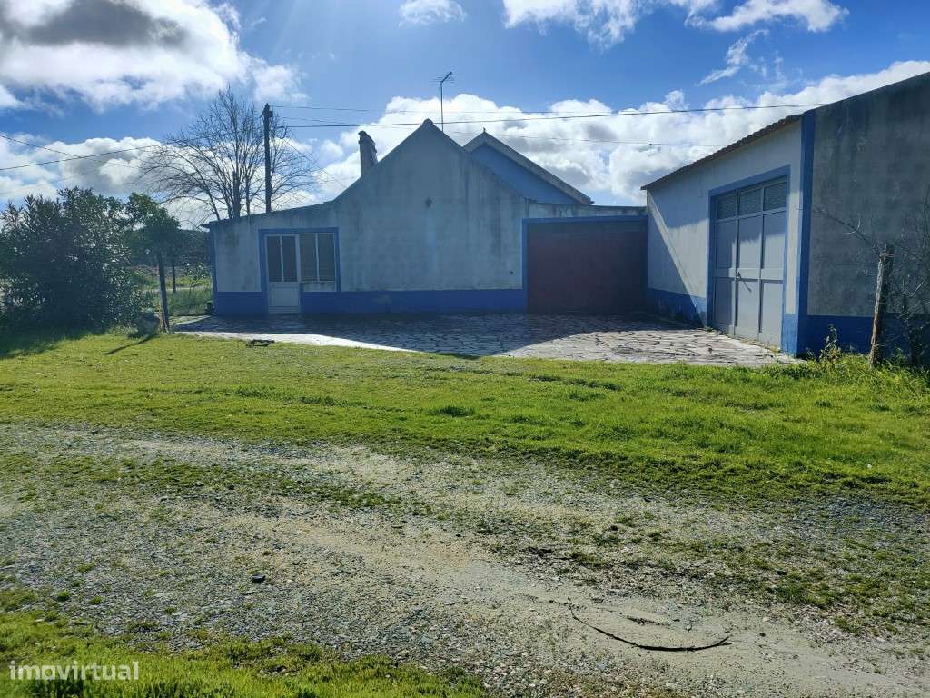 Monte com moradia para renovar em Grândola-8
