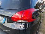 Peugeot 2008 1.6 e-HDi Allure S&S - 11