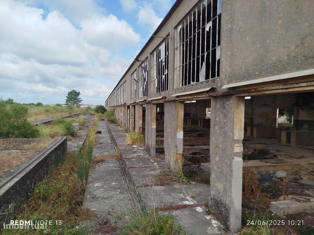 Armazém para arrendar em Pero Pinheiro - Grande imagem: 4/7