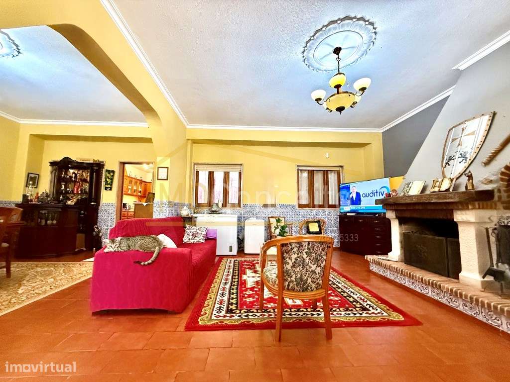 Moradia T4 - Térrea|| Centro da cidade|| | Jardim e Garagem|| - Ent... - Grande imagem: 5/35