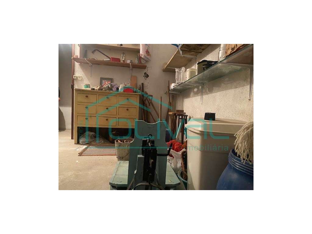 Apartamento T3 à venda em Alverca-34