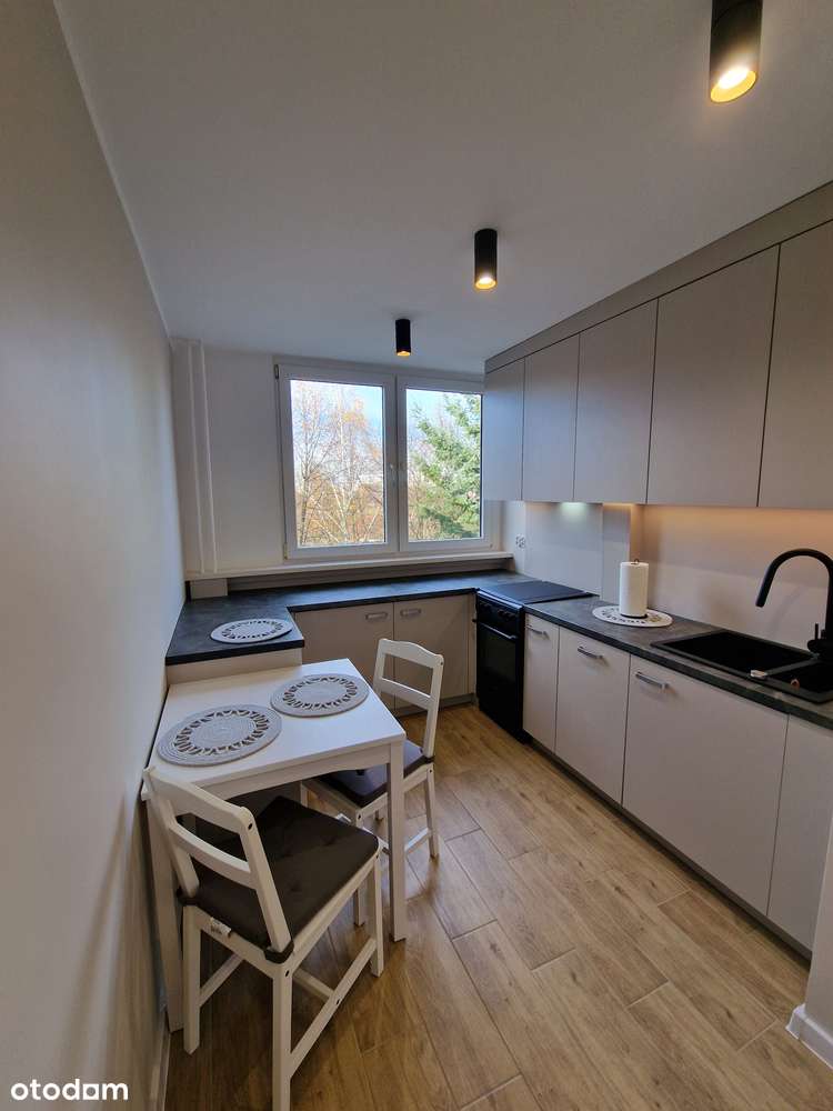 Po remoncie, dwustronne, 2 pokoje, gotowe do zamieszkania - Pełny obrazek: 1/20