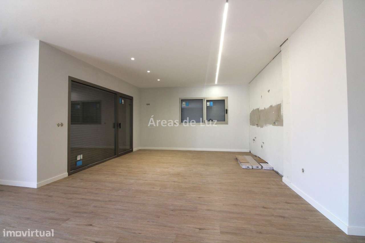 Moradia Unifamiliar - Zona da Batalha - Grande imagem: 4/25