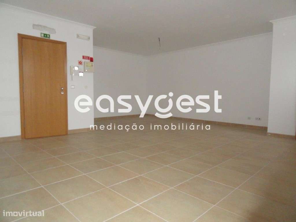 Casa Brasonada Padre Oliveira e Cunha na linda cidade do Fundão - Grande imagem: 4/17