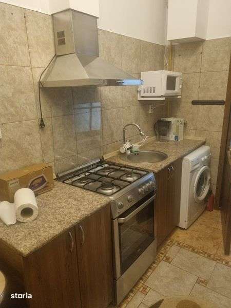 Inchiriez apartament la casa / curte - Imagine principală: 4/8