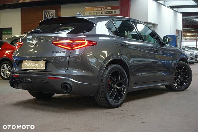 Alfa Romeo Stelvio 2.0 Turbo Veloce Q4 - 13