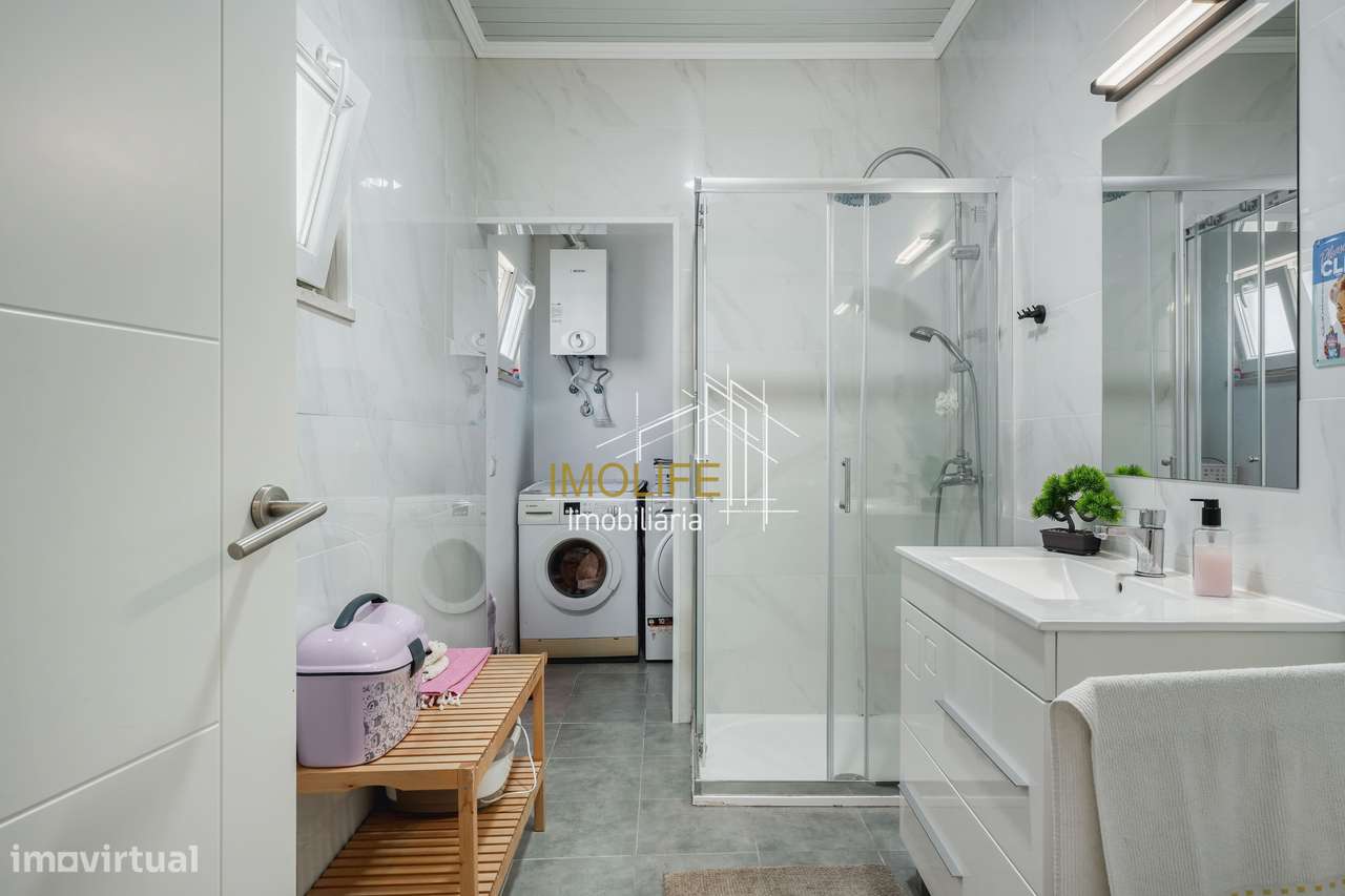 Moradia T4 com Piscina + Moradia T1 - Moita-26
