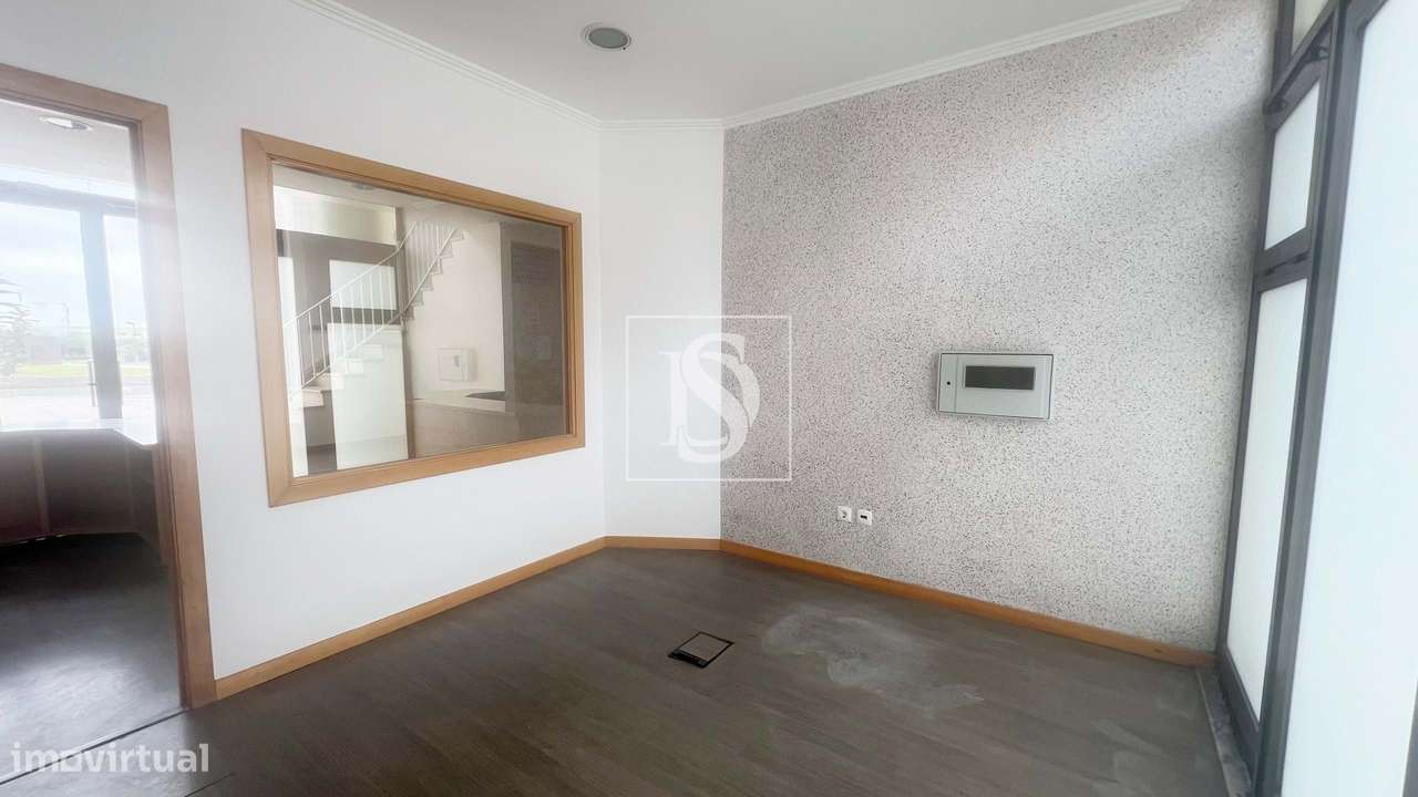 Loja com Mezzanine à venda em Peniche - Grande imagem: 4/14