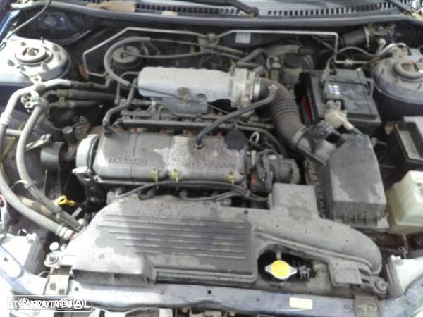 Mazda 323 gasolina de 2000 para peças - 3