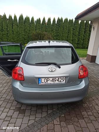 Toyota Auris 1.6 Luna - 8