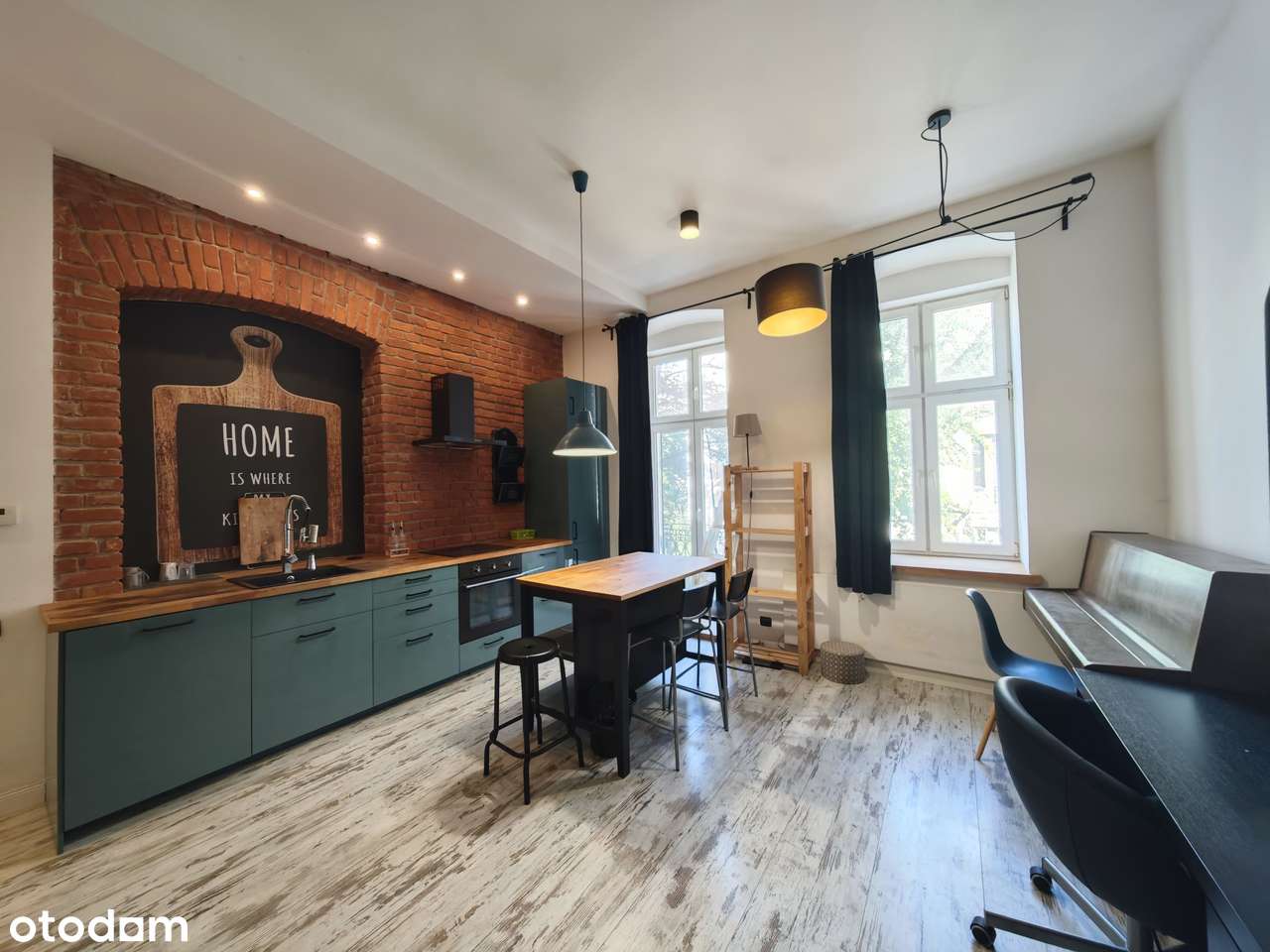 Tylko 6000 zł za m2. Duże mieszkanie w centrum Łodzi na 1 piętrze-1