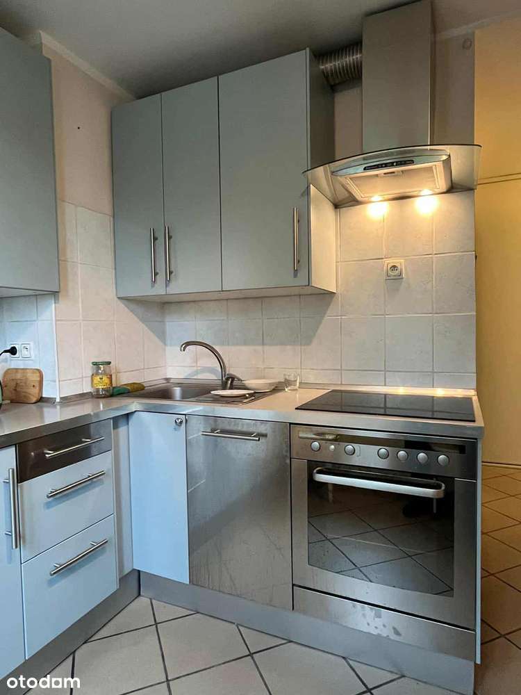 3 pokoje, balkon, 2 piętro, meble w zabudowie-2