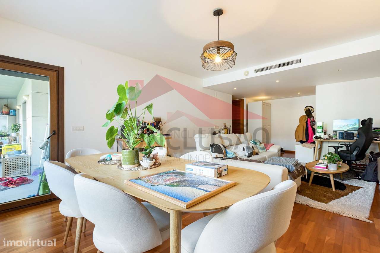 ** Excelente T3 Remodelado na Malvarosa com Garagem para 3 Viaturas ** - Grande imagem: 4/25