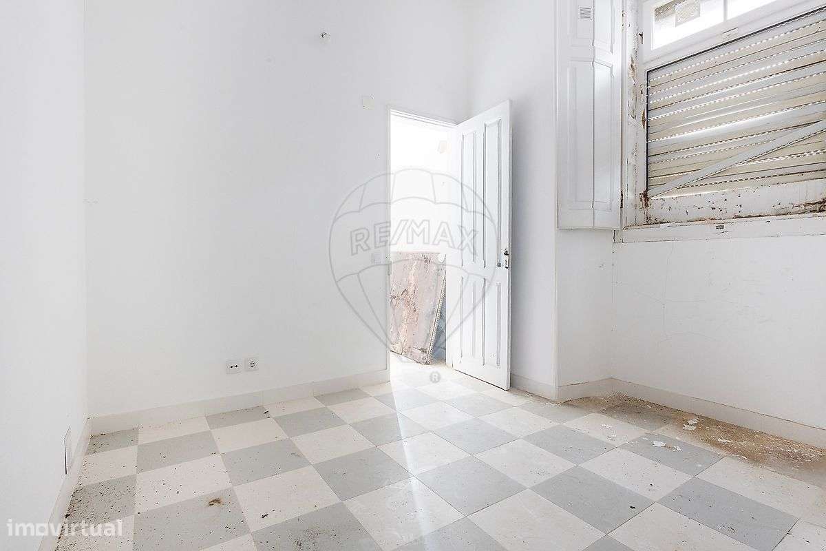 Moradia T6 para venda-12