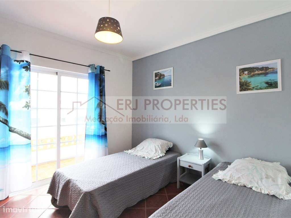 Apartamento T1+1 com Piscina, Estacionamento e Excelente Exposição ...-10