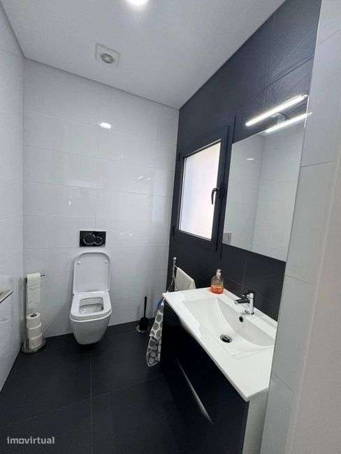 Moradia Térrea Semi-Nova - Loureira, Vila Verde - Grande imagem: 4/10