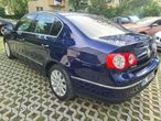 Volkswagen Passat Variant 2.0 TDI Blue TDI Comfortline - 5