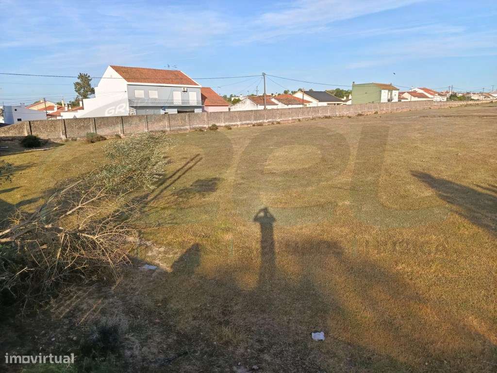 LOTE PARA CONSTRUÇÃO DE 40 APARTAMENTOS E 23 MORADIAS-2